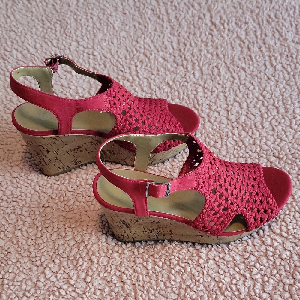 Red Wedge Sandals with Perforated Design